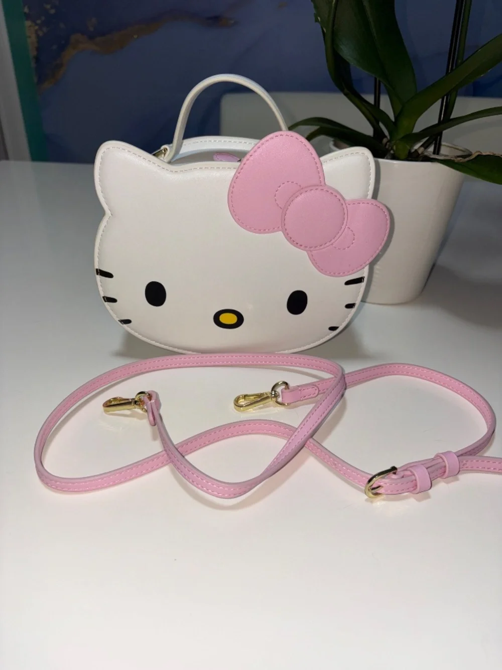 Hello Kitty stoney clover